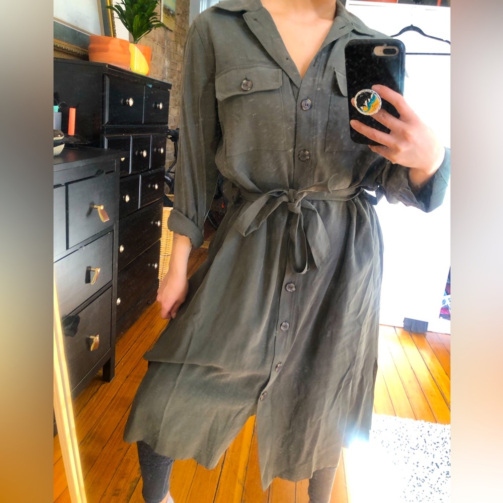 H&M dark green buttoned up maxi dress